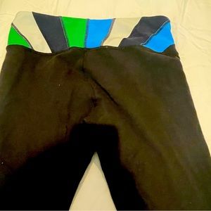 Lululemon Wonder Under reversible blue green white waistband crop pants sz 8